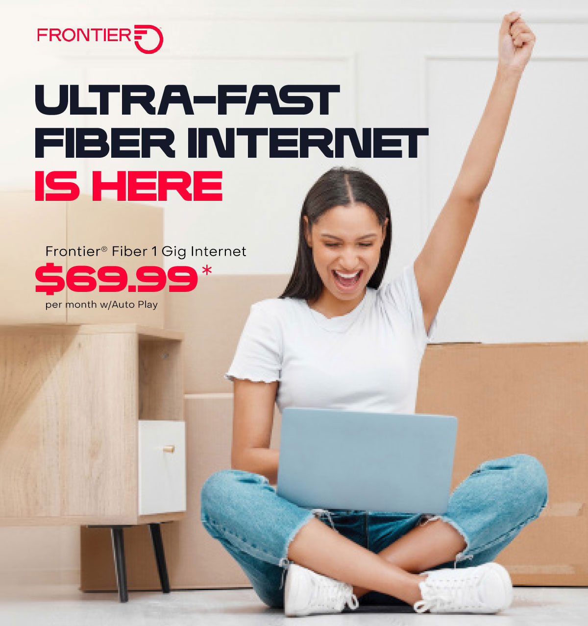 Latina on her computer with headline Ultra-fast